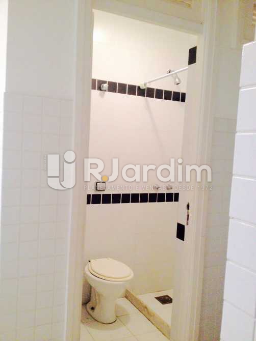 Conheça banheiro de serviço do imóvel - Apartamento / 3 Quartos / Copacabana / Praia Leme - LAAP31049 - 26 banheiro de serviço - Apartamento / 3 Quartos / Copacabana / Praia Leme - LAAP31049 - 26