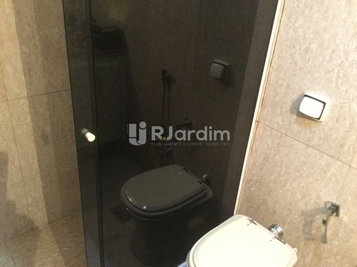 Conheça banheiro suíte do imóvel - Imóveis Compra e Venda Leblon 3 Quartos - LAAP31061 - 18 banheiro suíte - Imóveis Compra e Venda Leblon 3 Quartos - LAAP31061 - 18