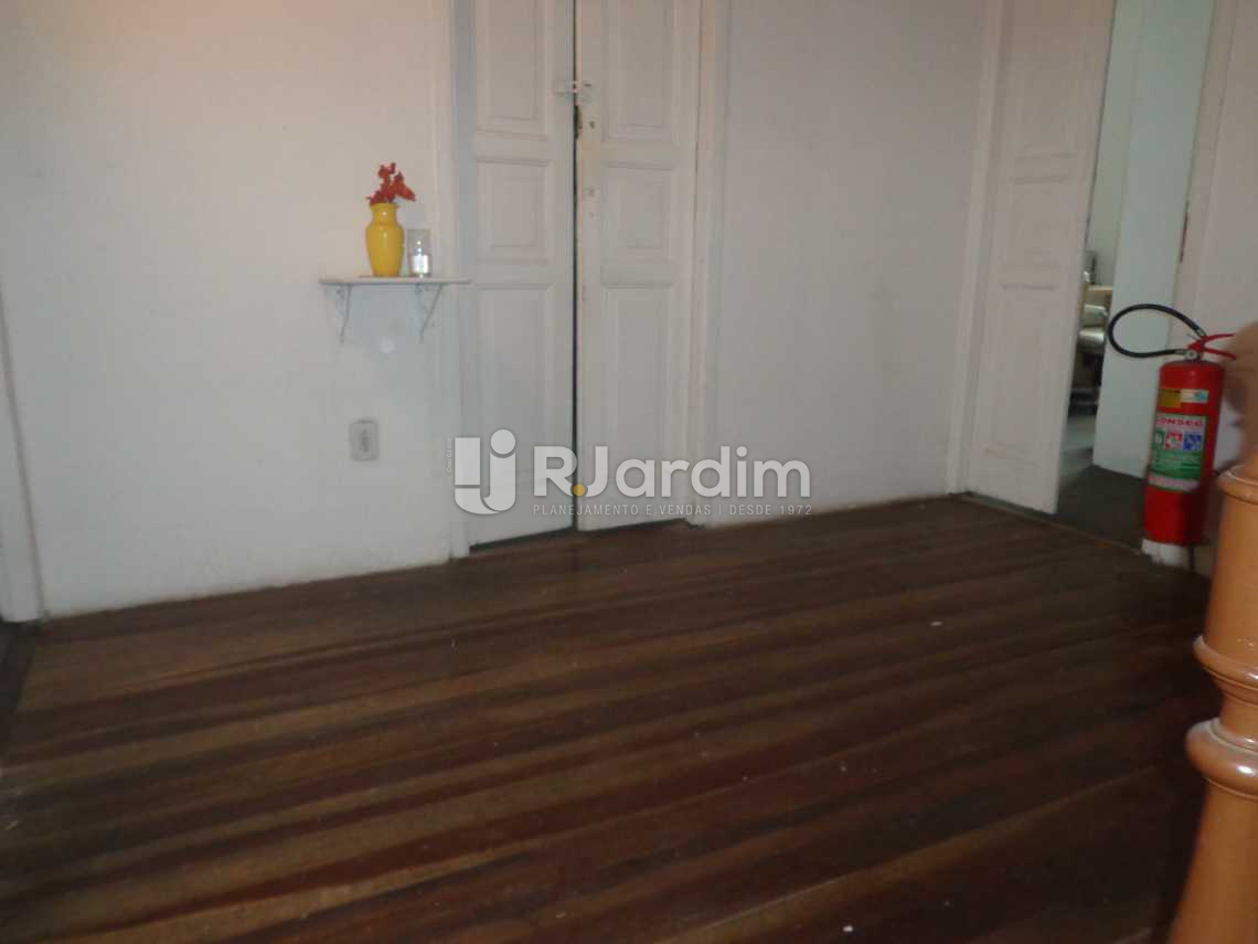 Conheça Quarto 4 do imóvel - Casa Comercial Botafogo Compra Venda Avaliação Imóveis - LACC40002 - 10 Quarto 4 - Casa Comercial Botafogo Compra Venda Avaliação Imóveis - LACC40002 - 10
