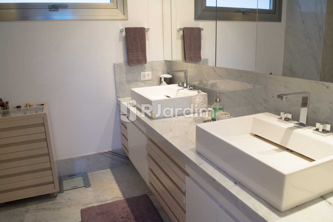 Conheça Banheiro suíte do imóvel - Compra Venda Avaliação Imóveis Apartamento Ipanema 4 Quartos - LAAP20758 - 19 Banheiro suíte - Compra Venda Avaliação Imóveis Apartamento Ipanema 4 Quartos - LAAP20758 - 19