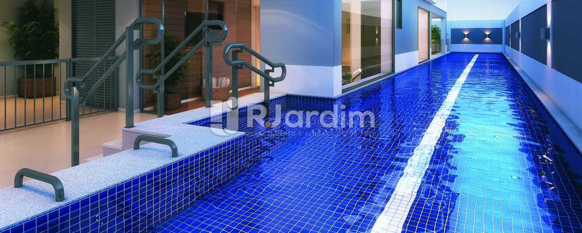 Conheça PISCINA ADULTO COM RAIA do imóvel - Apartamento padrão Residencial Trio Botafogo Completo - Botafogo - Rio de Janeiro - RJ - LAAP31069 - 3 PISCINA ADULTO COM RAIA - Apartamento padrão Residencial Trio Botafogo Completo - Botafogo - Rio de Janeiro - RJ - LAAP31069 - 3