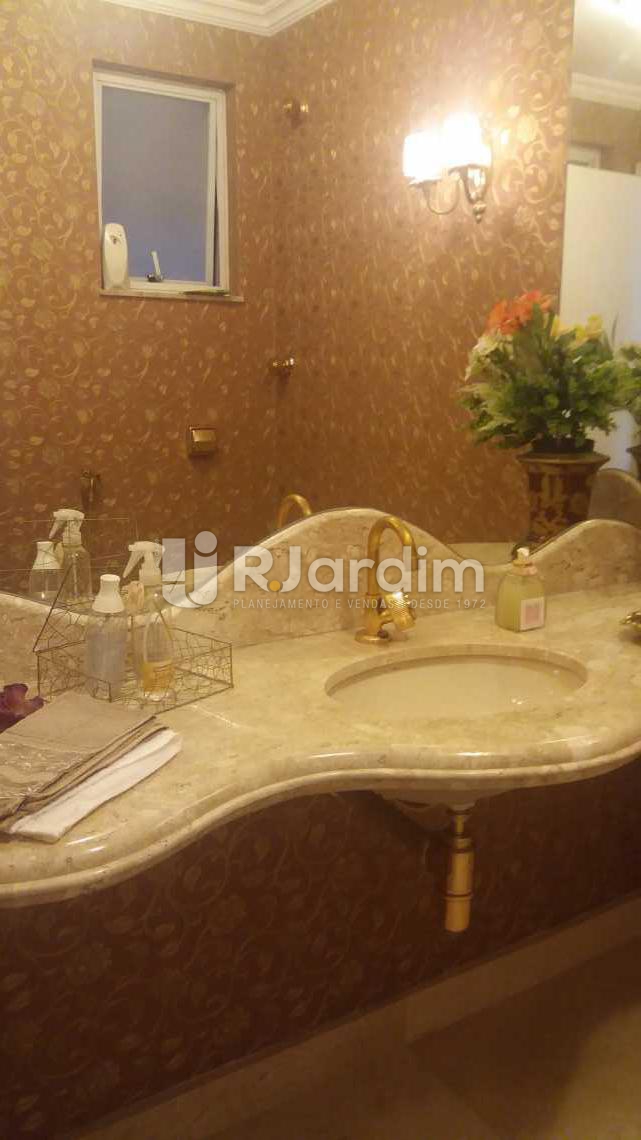 Conheça Lavabo do imóvel - Apartamento 4 Quartos Venda Copacabana Zona Sul Rio de Janeiro RJ - LAAP40470 - 31 Lavabo - Apartamento 4 Quartos Venda Copacabana Zona Sul Rio de Janeiro RJ - LAAP40470 - 31