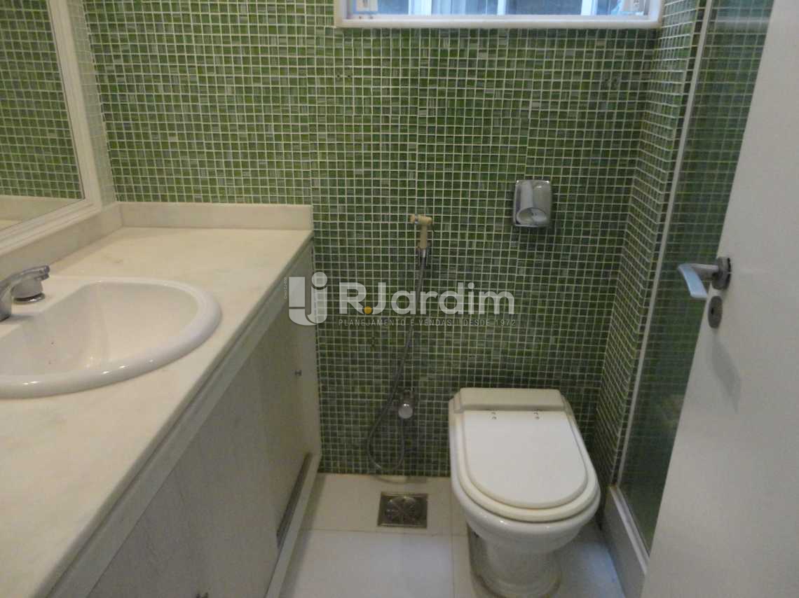 Conheça Banheiro social do imóvel - Apartamento Leblon 4 Quartos Aluguel - LAAP40472 - 11 Banheiro social - Apartamento Leblon 4 Quartos Aluguel - LAAP40472 - 11