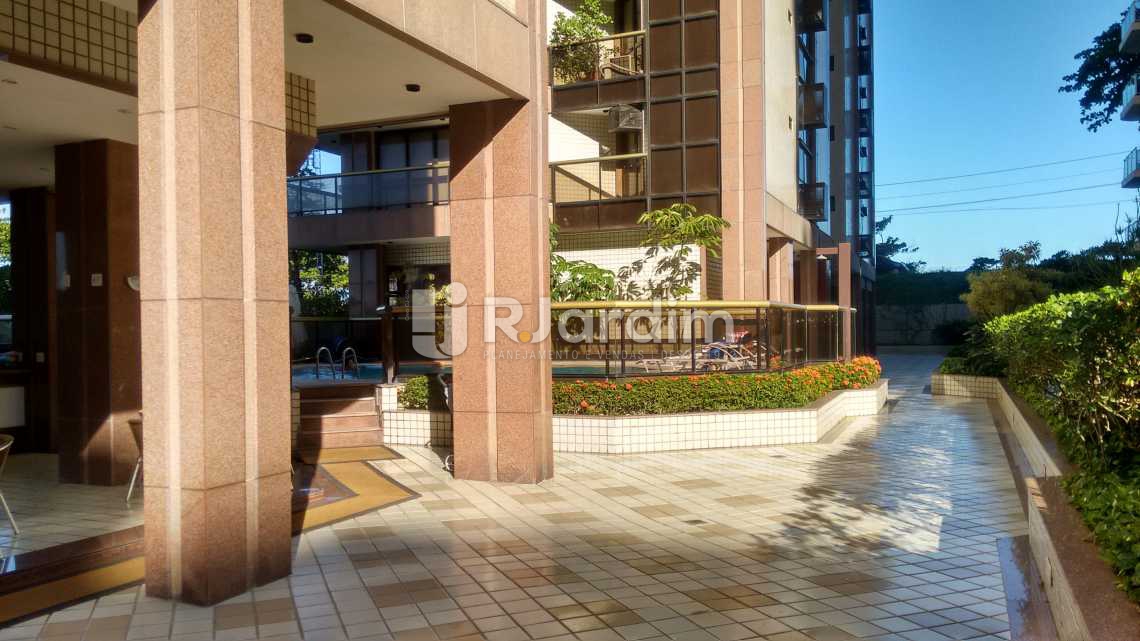 Conheça área livre/salão de festas do imóvel - Apartamento 2 Quartos Para Alugar Copacabana, Zona Sul,Rio de Janeiro - R$ 10.000 - LAAP20767 - 18 área livre/salão de festas - Apartamento 2 Quartos Para Alugar Copacabana, Zona Sul,Rio de Janeiro - R$ 10.000 - LAAP20767 - 18