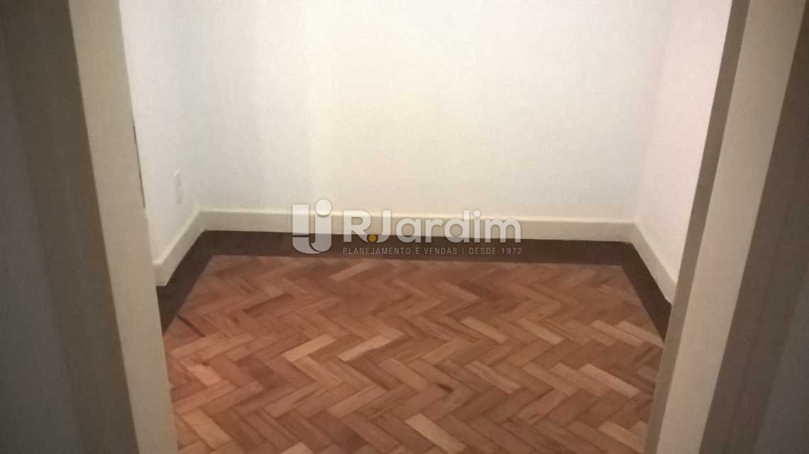 Conheça 5 Saleta do imóvel - Apartamento Padrão Residencial 4 Quartos Copacabana Zona Sul Rio de Janeiro RJ - LAAP40478 - 7 5 Saleta - Apartamento Padrão Residencial 4 Quartos Copacabana Zona Sul Rio de Janeiro RJ - LAAP40478 - 7