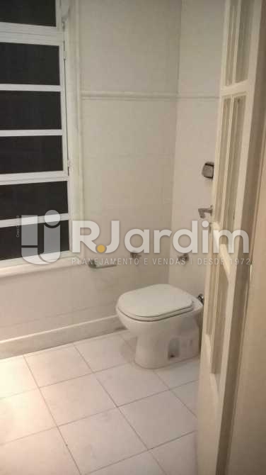 Conheça 7 Lavabo 2 do imóvel - Apartamento Padrão Residencial 4 Quartos Copacabana Zona Sul Rio de Janeiro RJ - LAAP40478 - 9 7 Lavabo 2 - Apartamento Padrão Residencial 4 Quartos Copacabana Zona Sul Rio de Janeiro RJ - LAAP40478 - 9