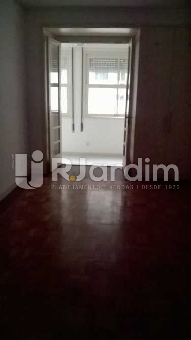 Conheça 11 Quarto 2 com Varanda do imóvel - Apartamento Padrão Residencial 4 Quartos Copacabana Zona Sul Rio de Janeiro RJ - LAAP40478 - 14 11 Quarto 2 com Varanda - Apartamento Padrão Residencial 4 Quartos Copacabana Zona Sul Rio de Janeiro RJ - LAAP40478 - 14