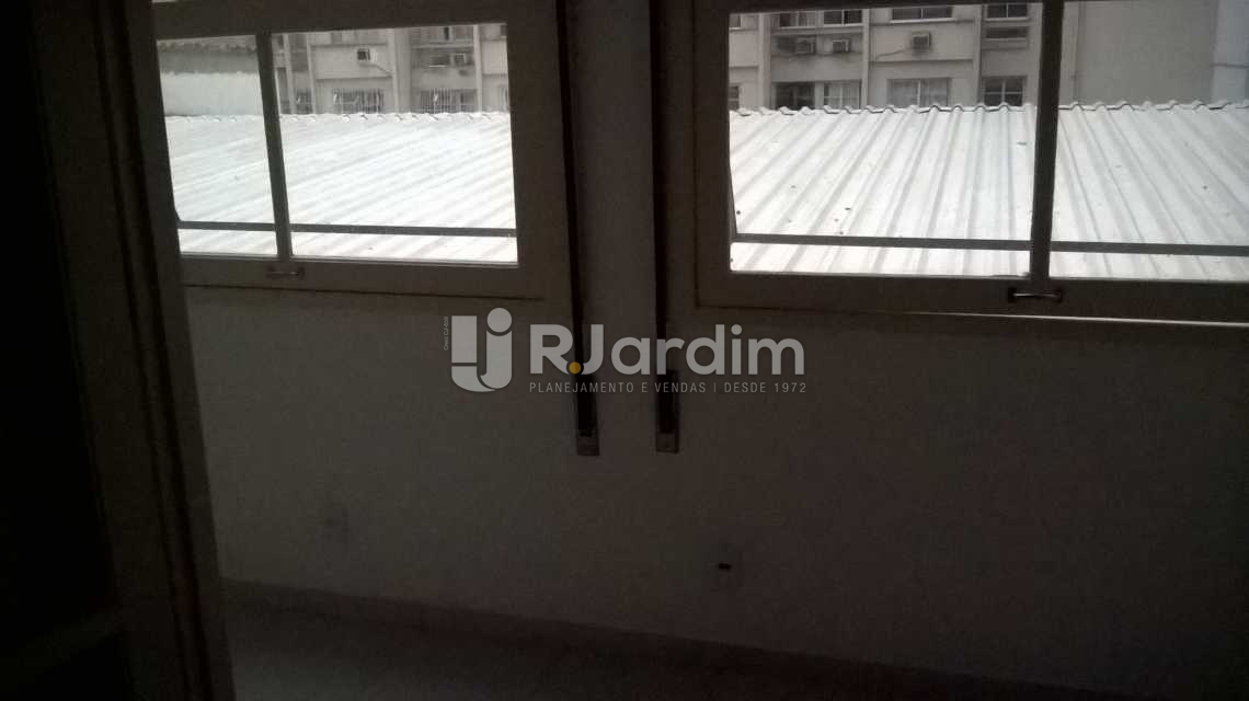 Conheça 12 Varanda do imóvel - Apartamento Padrão Residencial 4 Quartos Copacabana Zona Sul Rio de Janeiro RJ - LAAP40478 - 15 12 Varanda - Apartamento Padrão Residencial 4 Quartos Copacabana Zona Sul Rio de Janeiro RJ - LAAP40478 - 15