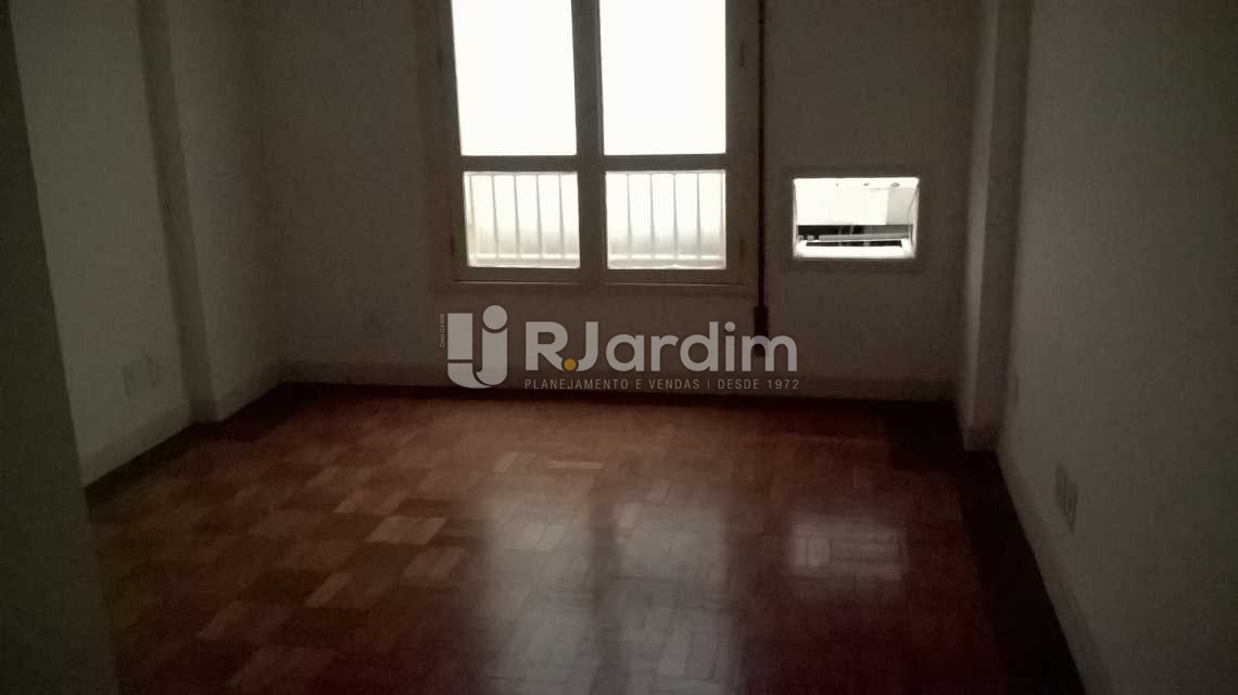 Conheça 16 Suíte 2 do imóvel - Apartamento Padrão Residencial 4 Quartos Copacabana Zona Sul Rio de Janeiro RJ - LAAP40478 - 19 16 Suíte 2 - Apartamento Padrão Residencial 4 Quartos Copacabana Zona Sul Rio de Janeiro RJ - LAAP40478 - 19