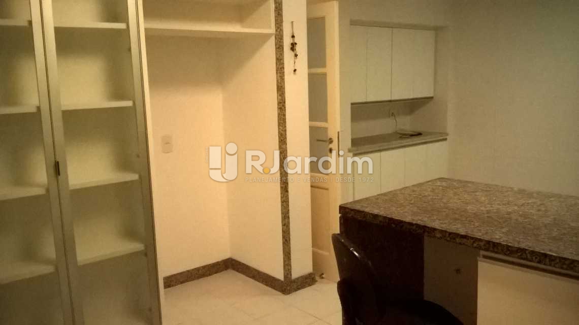 Conheça 22 Copacozinha 2 do imóvel - Apartamento Padrão Residencial 4 Quartos Copacabana Zona Sul Rio de Janeiro RJ - LAAP40478 - 25 22 Copacozinha 2 - Apartamento Padrão Residencial 4 Quartos Copacabana Zona Sul Rio de Janeiro RJ - LAAP40478 - 25