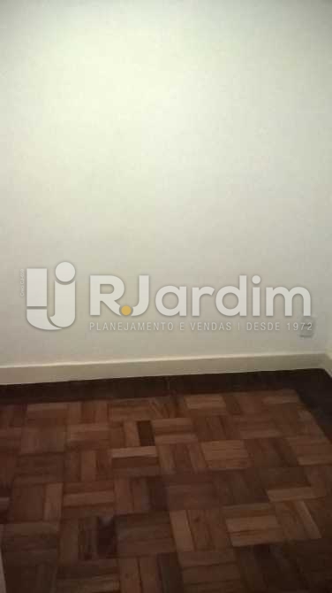 Conheça 24 Quarto de Empregada do imóvel - Apartamento Padrão Residencial 4 Quartos Copacabana Zona Sul Rio de Janeiro RJ - LAAP40478 - 27 24 Quarto de Empregada - Apartamento Padrão Residencial 4 Quartos Copacabana Zona Sul Rio de Janeiro RJ - LAAP40478 - 27