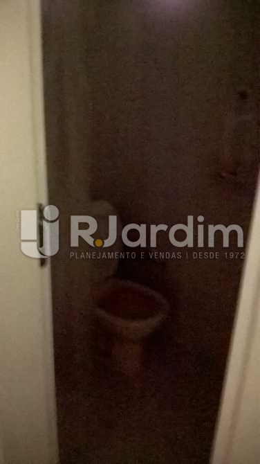 Conheça 23 WC de Empregada do imóvel - Apartamento Copacabana, Zona Sul,Rio de Janeiro, RJ Para Alugar, 4 Quartos, 389m² - LAAP40479 - 25 23 WC de Empregada - Apartamento Copacabana, Zona Sul,Rio de Janeiro, RJ Para Alugar, 4 Quartos, 389m² - LAAP40479 - 25