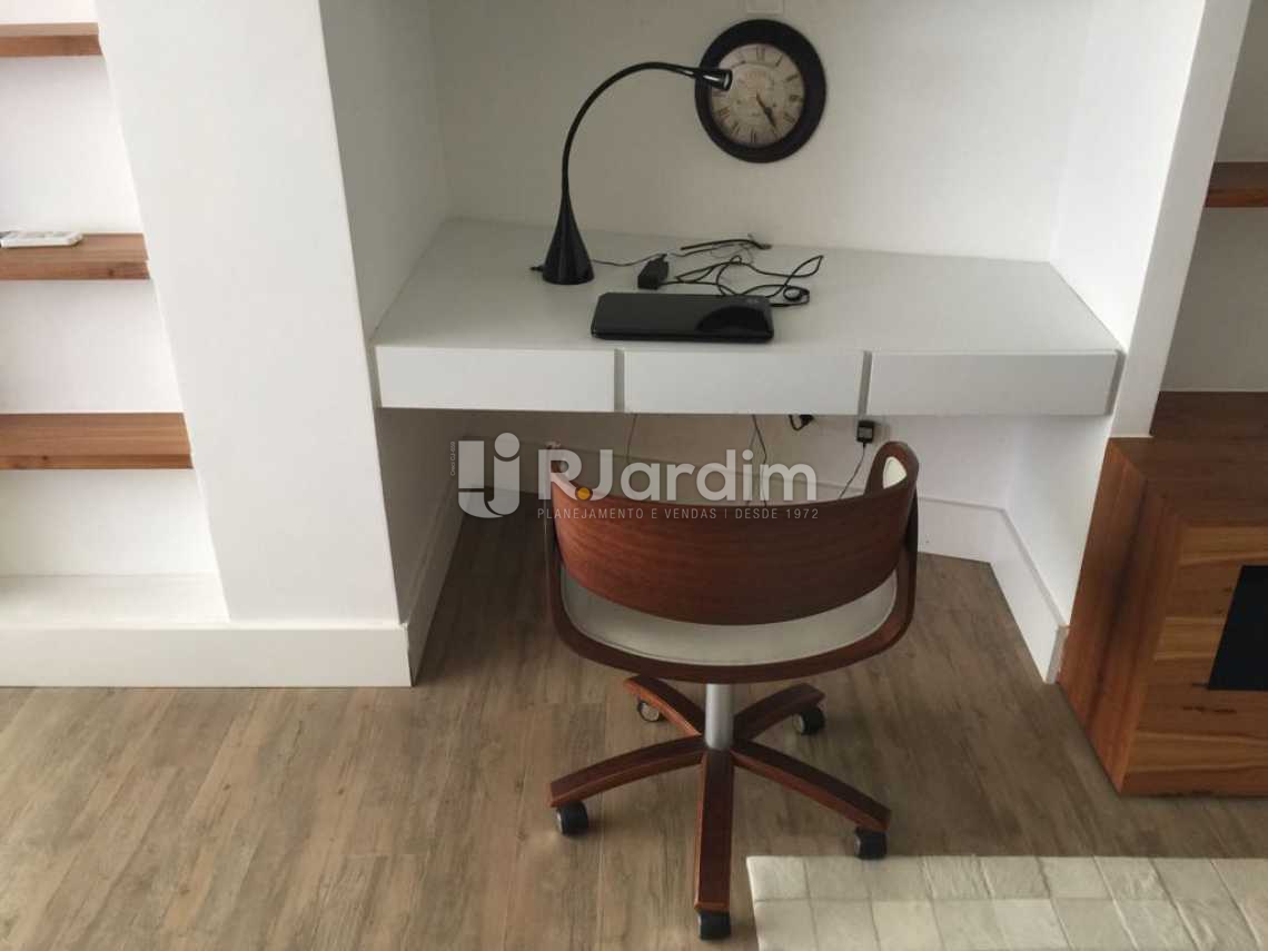 Conheça Bancada de computador do imóvel - Flat À VENDA, Leblon, Rio de Janeiro, RJ - LAFL10042 - 8 Bancada de computador - Flat À VENDA, Leblon, Rio de Janeiro, RJ - LAFL10042 - 8