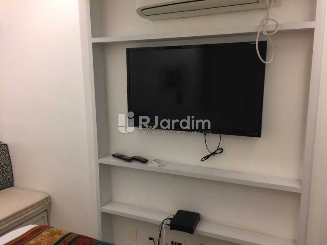 Conheça Tv/ Quarto do imóvel - Flat À VENDA, Leblon, Rio de Janeiro, RJ - LAFL10042 - 13 Tv/ Quarto - Flat À VENDA, Leblon, Rio de Janeiro, RJ - LAFL10042 - 13