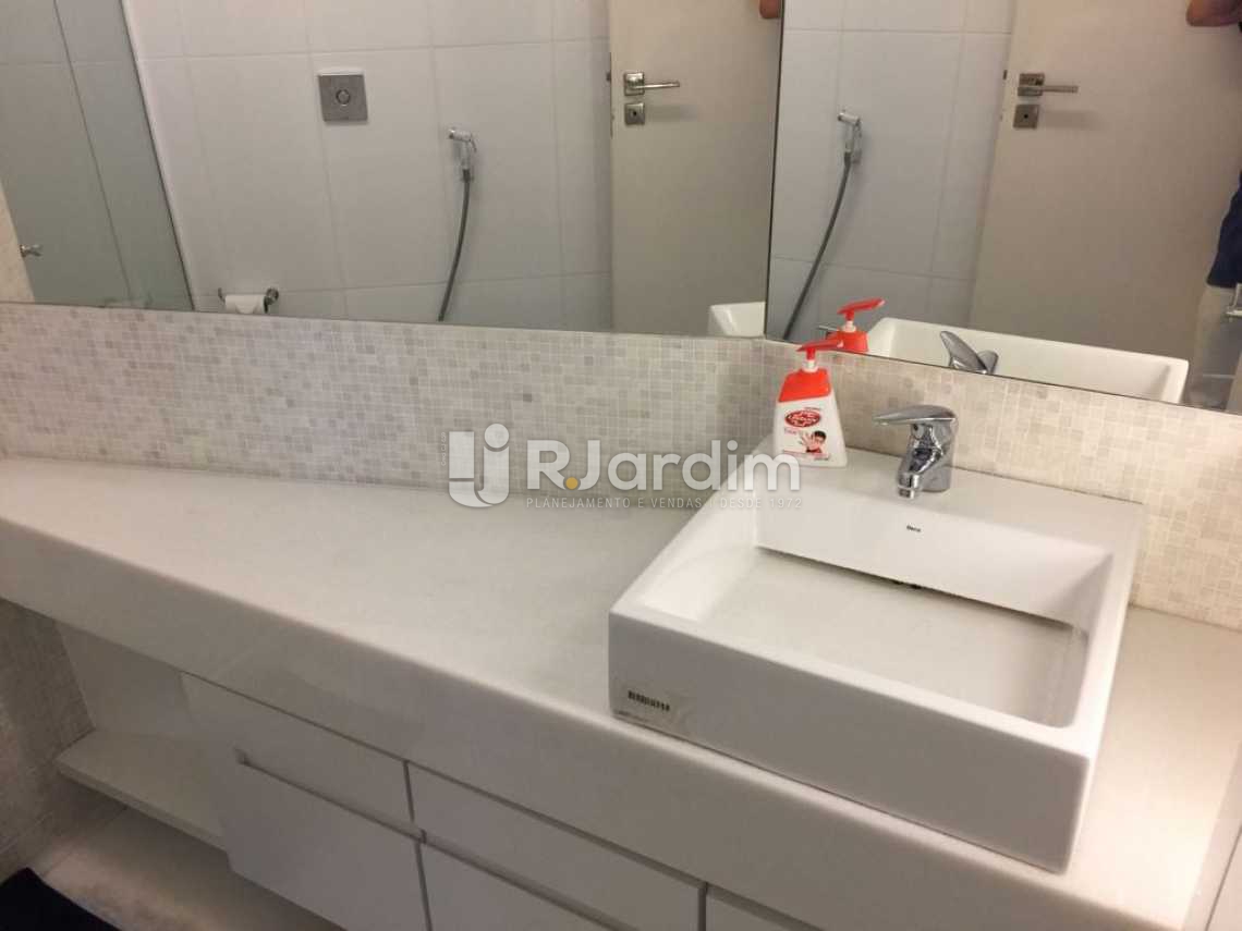 Conheça banheiro do imóvel - Flat À VENDA, Leblon, Rio de Janeiro, RJ - LAFL10042 - 17 banheiro - Flat À VENDA, Leblon, Rio de Janeiro, RJ - LAFL10042 - 17