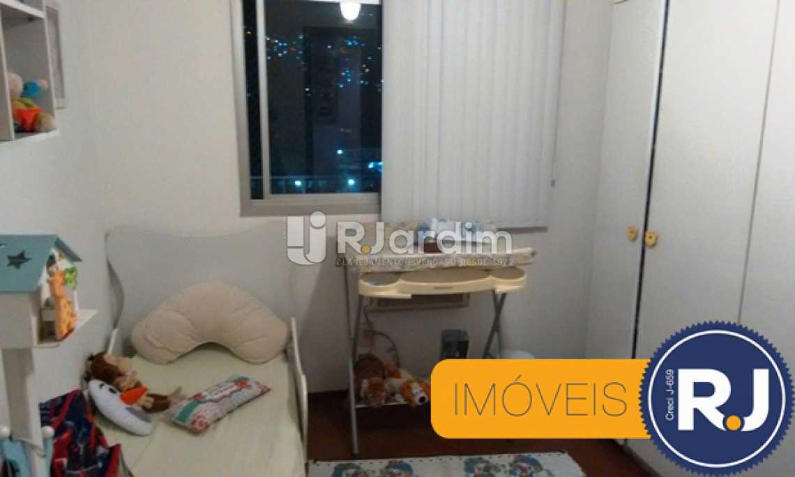 Conheça QUARTO do imóvel - Apartamento Padrão / Residencial / 3 Quartos / Compra e venda / Grajaú / Zona Norte / Rio de Janeiro RJ - LAAP31102 - 12 QUARTO - Apartamento Padrão / Residencial / 3 Quartos / Compra e venda / Grajaú / Zona Norte / Rio de Janeiro RJ - LAAP31102 - 12