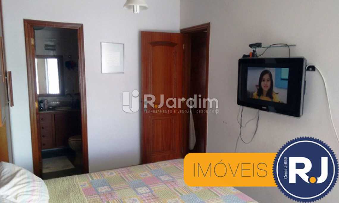 Conheça QUARTO COM SUÍTE do imóvel - Apartamento Padrão / Residencial / 3 Quartos / Compra e venda / Grajaú / Zona Norte / Rio de Janeiro RJ - LAAP31102 - 7 QUARTO COM SUÍTE - Apartamento Padrão / Residencial / 3 Quartos / Compra e venda / Grajaú / Zona Norte / Rio de Janeiro RJ - LAAP31102 - 7
