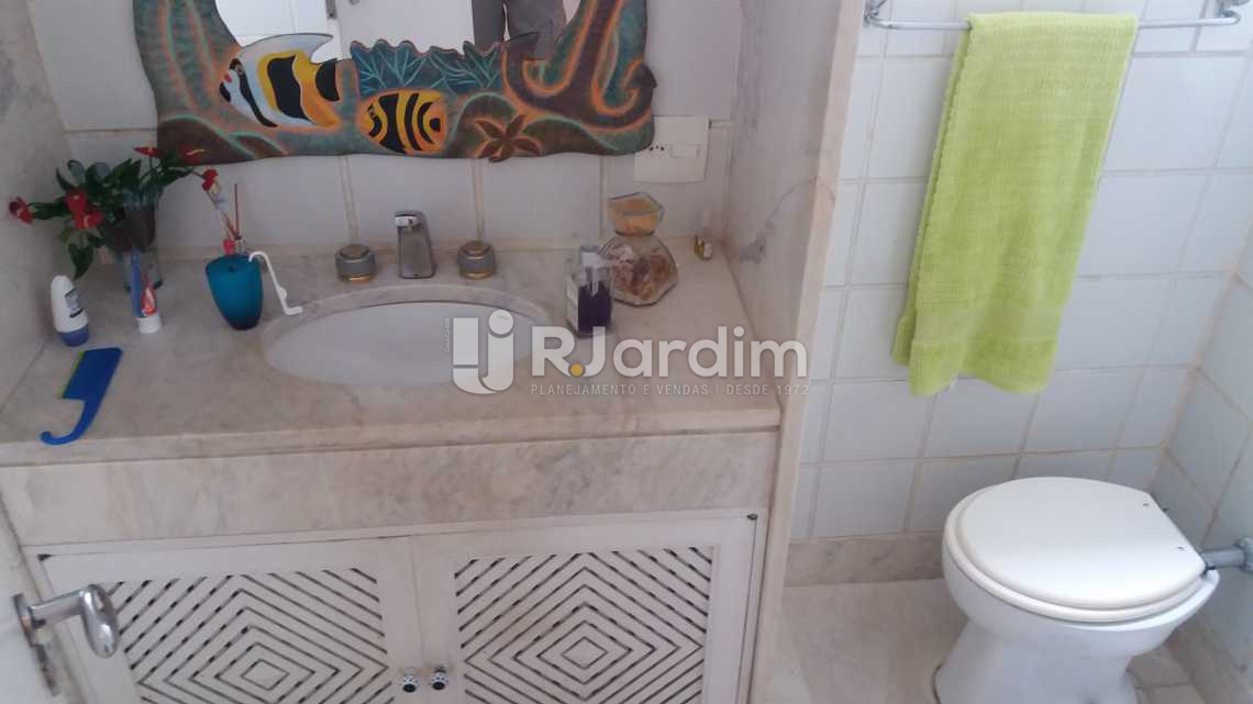 Conheça Banheiro social do imóvel - Compra Venda Avaliação Imóveis Cobertura Ipanema 4 Quartos - LACO40090 - 10 Banheiro social - Compra Venda Avaliação Imóveis Cobertura Ipanema 4 Quartos - LACO40090 - 10