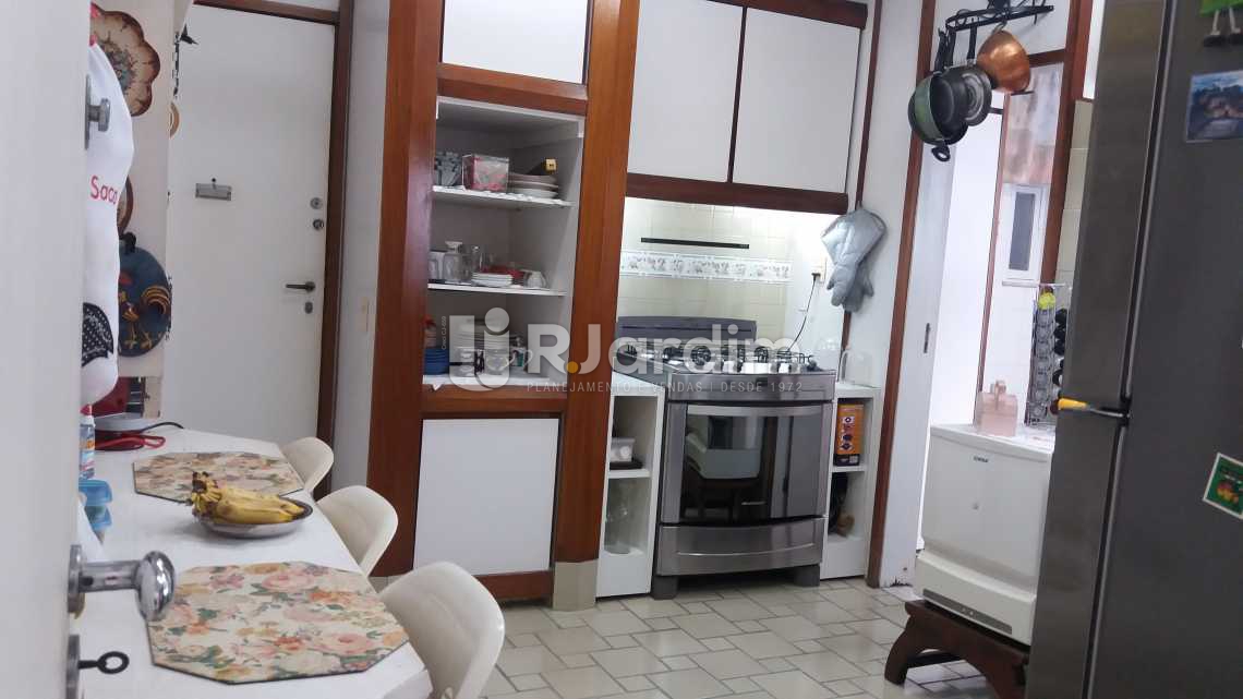 Conheça Copa-cozinha do imóvel - Compra Venda Avaliação Imóveis Cobertura Ipanema 4 Quartos - LACO40090 - 16 Copa-cozinha - Compra Venda Avaliação Imóveis Cobertura Ipanema 4 Quartos - LACO40090 - 16