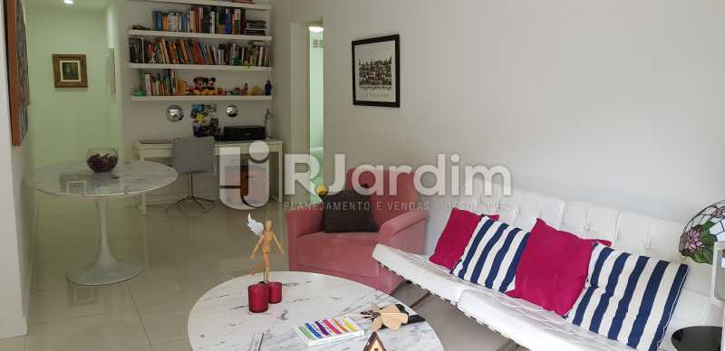 Conheça sala do imóvel - Belíssimo apartamento, Lagoa, voltado para o verde. - LAAP10179 - 3 sala - Belíssimo apartamento, Lagoa, voltado para o verde. - LAAP10179 - 3