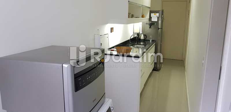 Conheça cozinha do imóvel - Belíssimo apartamento, Lagoa, voltado para o verde. - LAAP10179 - 12 cozinha - Belíssimo apartamento, Lagoa, voltado para o verde. - LAAP10179 - 12