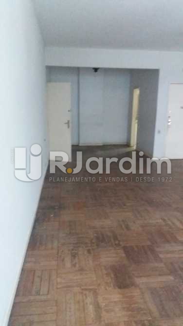 Conheça Sala e sala de jantar do imóvel - Apartamento À VENDA, Copacabana, Rio de Janeiro, RJ - LAAP31117 - 8 Sala e sala de jantar - Apartamento À VENDA, Copacabana, Rio de Janeiro, RJ - LAAP31117 - 8