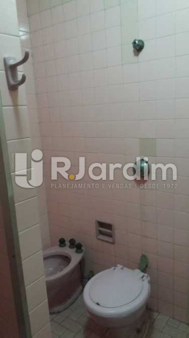 Conheça Banheiro social 2 do imóvel - Apartamento À VENDA, Copacabana, Rio de Janeiro, RJ - LAAP31117 - 17 Banheiro social 2 - Apartamento À VENDA, Copacabana, Rio de Janeiro, RJ - LAAP31117 - 17