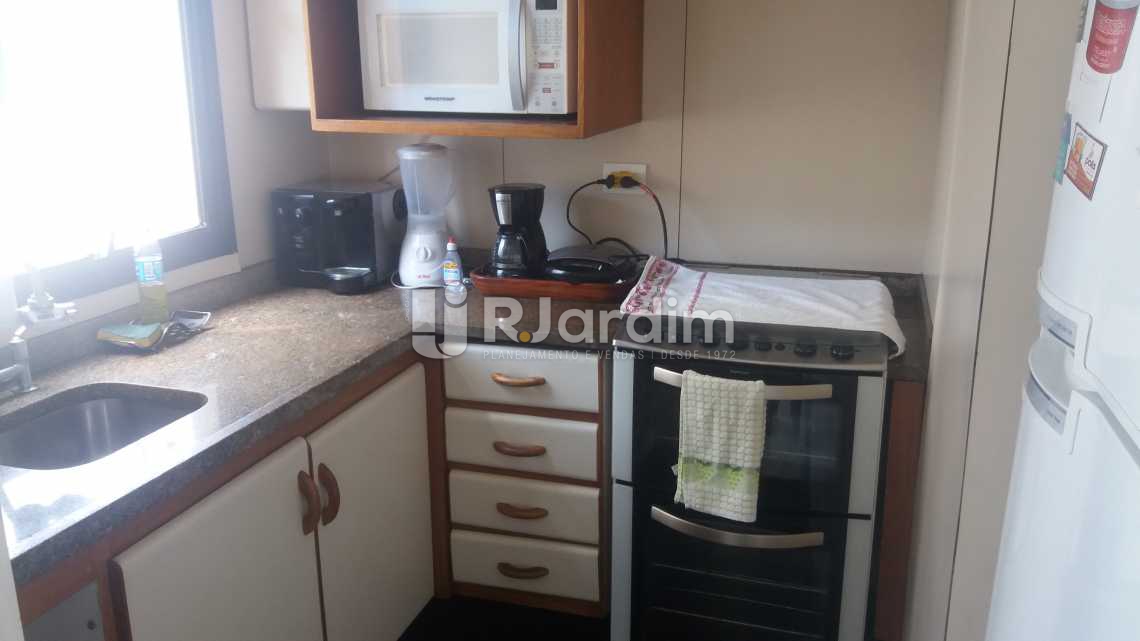 Conheça Cozinha do imóvel - Cobertura Duplex / Apart Hotel / Residencial / 3 Quartos / Ipanema / Zona Sul / Rio de Janeiro RJ - LACO30160 - 7 Cozinha - Cobertura Duplex / Apart Hotel / Residencial / 3 Quartos / Ipanema / Zona Sul / Rio de Janeiro RJ - LACO30160 - 7