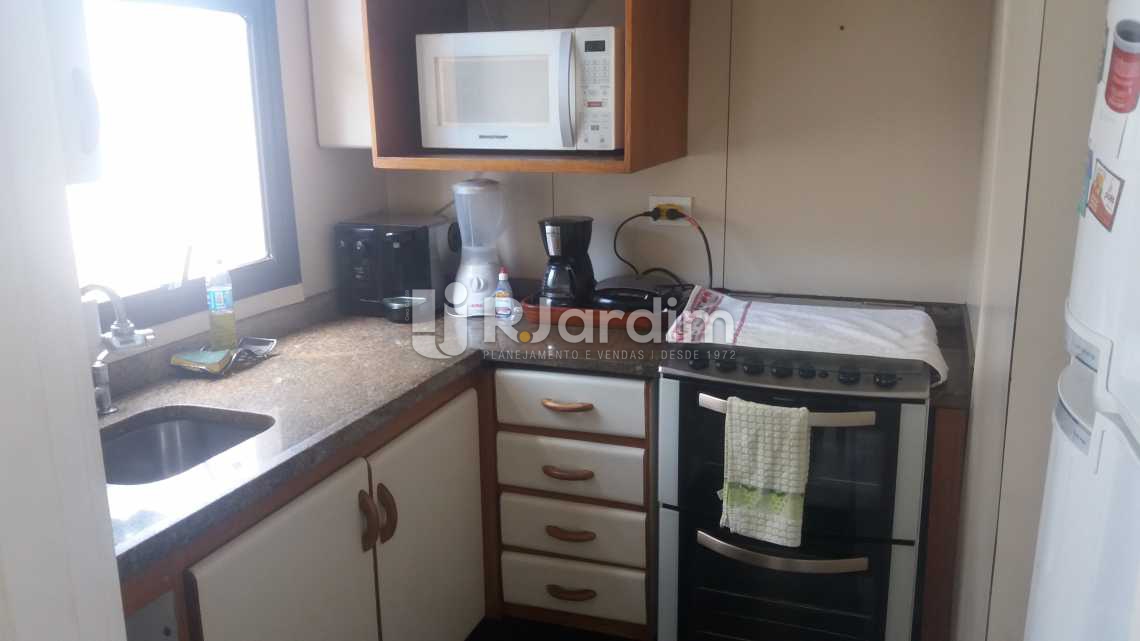 Conheça Cozinha do imóvel - Cobertura Duplex / Apart Hotel / Residencial / 3 Quartos / Ipanema / Zona Sul / Rio de Janeiro RJ - LACO30160 - 6 Cozinha - Cobertura Duplex / Apart Hotel / Residencial / 3 Quartos / Ipanema / Zona Sul / Rio de Janeiro RJ - LACO30160 - 6