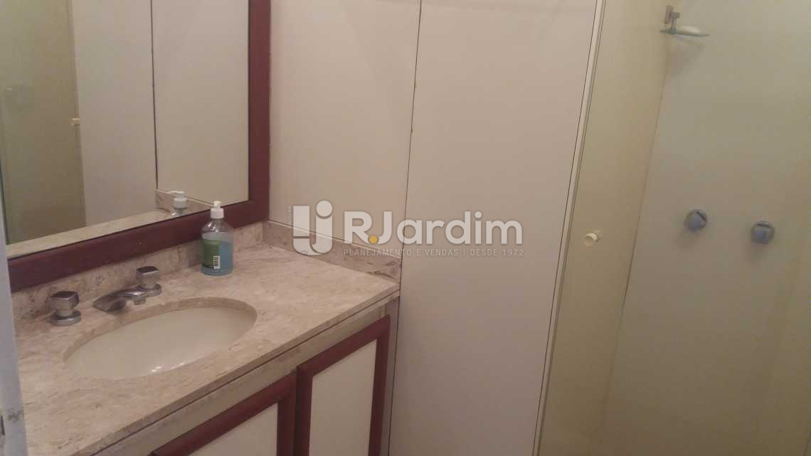 Conheça Banheiro social do imóvel - Cobertura Duplex / Apart Hotel / Residencial / 3 Quartos / Ipanema / Zona Sul / Rio de Janeiro RJ - LACO30160 - 8 Banheiro social - Cobertura Duplex / Apart Hotel / Residencial / 3 Quartos / Ipanema / Zona Sul / Rio de Janeiro RJ - LACO30160 - 8