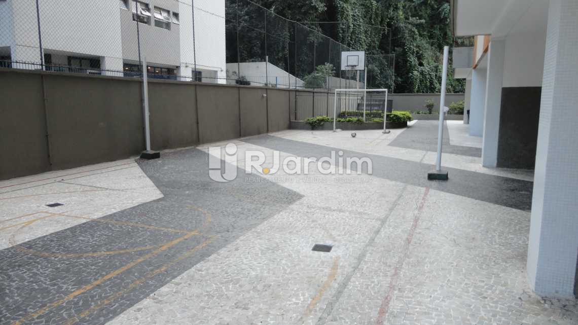 Conheça Quadra de Tênis do imóvel - Imóveis Aluguel Humaitá 2 Quartos - LAAP20819 - 28 Quadra de Tênis - Imóveis Aluguel Humaitá 2 Quartos - LAAP20819 - 28