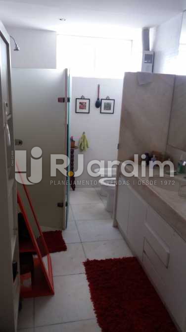 Conheça Banheiro suíte master do imóvel - Cobertura À VENDA, Copacabana, Rio de Janeiro, RJ - LACO40095 - 24 Banheiro suíte master - Cobertura À VENDA, Copacabana, Rio de Janeiro, RJ - LACO40095 - 24