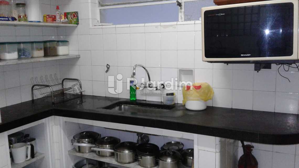 Conheça COZINHA_02 do imóvel - Compra Venda Apartamento Copacabana 4 Quartos - LAAP40495 - 8 COZINHA_02 - Compra Venda Apartamento Copacabana 4 Quartos - LAAP40495 - 8