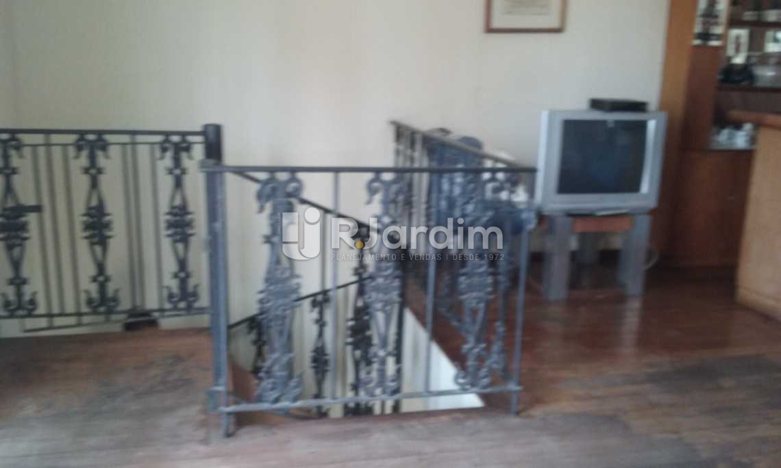 Conheça salão segundo pavimento do imóvel - Cobertura Leblon, Zona Sul,Rio de Janeiro, RJ À Venda, 2 Quartos, 149m² - LACO20097 - 17 salão segundo pavimento - Cobertura Leblon, Zona Sul,Rio de Janeiro, RJ À Venda, 2 Quartos, 149m² - LACO20097 - 17
