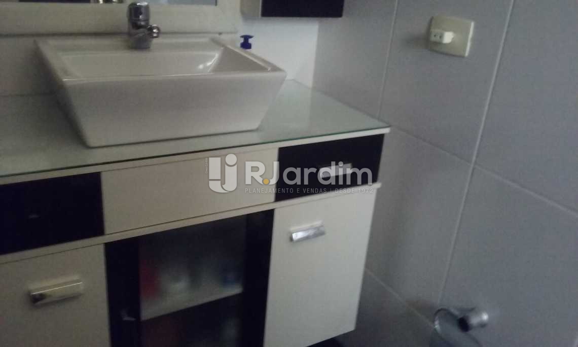 Conheça banho suíte do imóvel - Cobertura Leblon, Zona Sul,Rio de Janeiro, RJ À Venda, 2 Quartos, 149m² - LACO20097 - 7 banho suíte - Cobertura Leblon, Zona Sul,Rio de Janeiro, RJ À Venda, 2 Quartos, 149m² - LACO20097 - 7