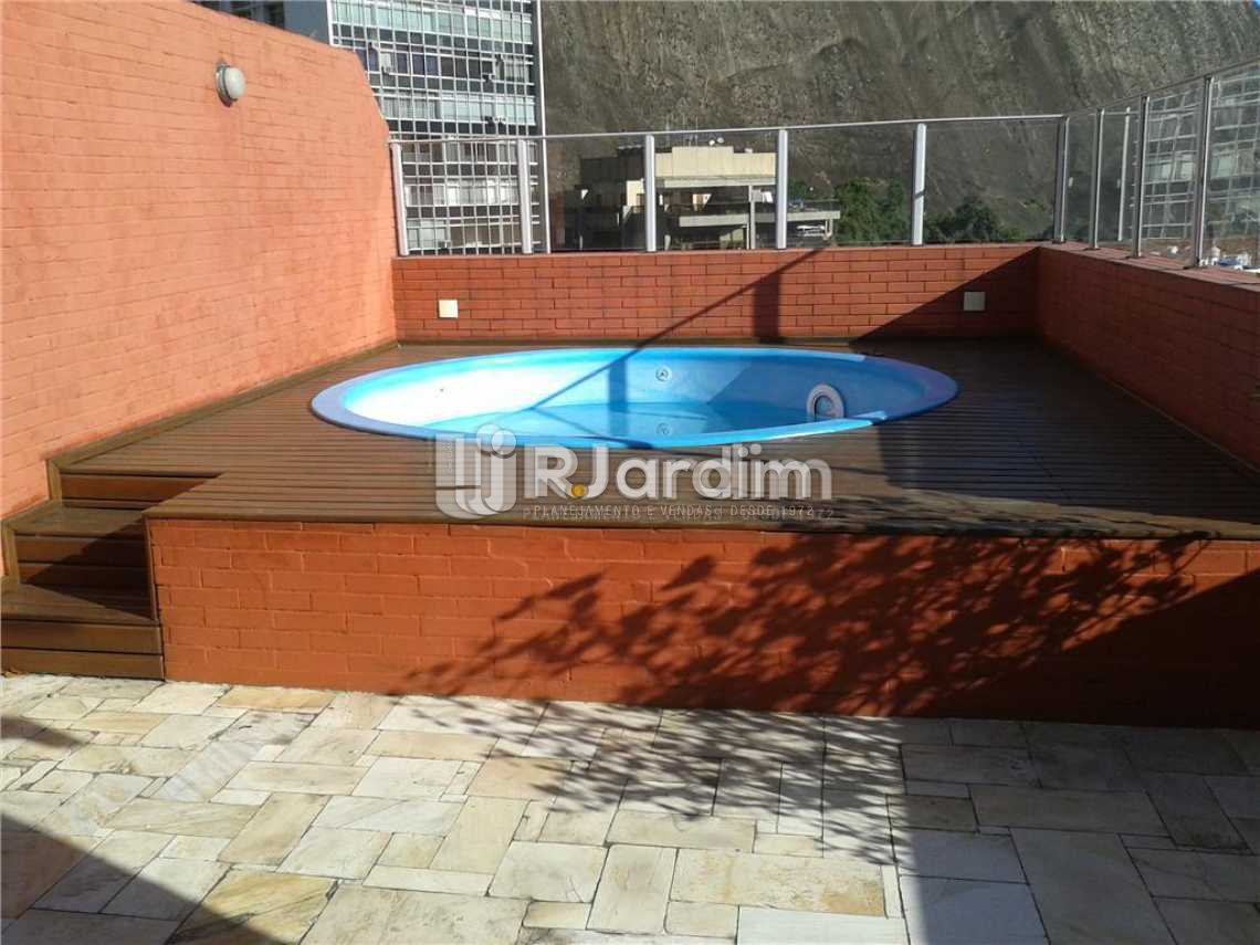 Conheça Piscina do imóvel - Imóveis Aluguel Lagoa Cobertura 3 Quartos - LACO30164 - 8 Piscina - Imóveis Aluguel Lagoa Cobertura 3 Quartos - LACO30164 - 8