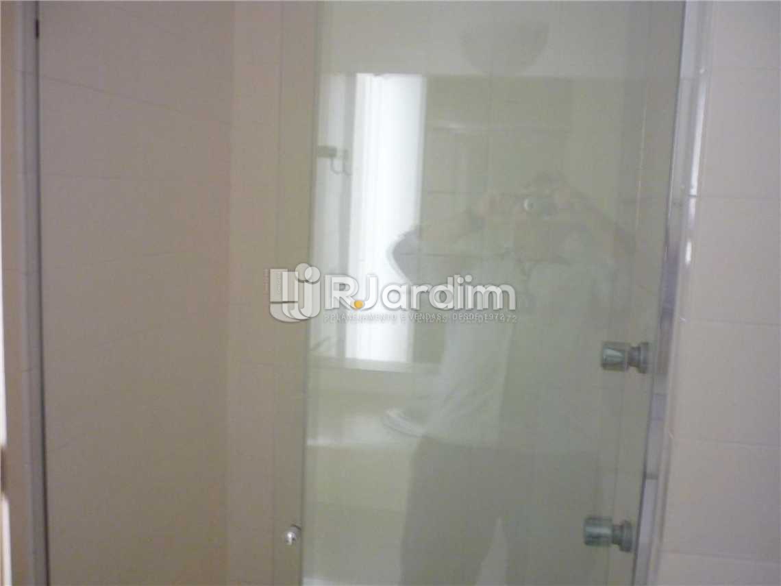 Conheça Banheiro Suite do imóvel - Imóveis Aluguel Lagoa Cobertura 3 Quartos - LACO30164 - 15 Banheiro Suite - Imóveis Aluguel Lagoa Cobertura 3 Quartos - LACO30164 - 15