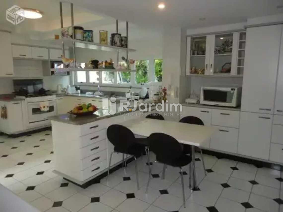 Conheça cozinha toda planejada do imóvel - Casa em Condomínio À Venda Rua Zeno Zani,Barra da Tijuca, Zona Oeste - Barra e Adjacentes,Rio de Janeiro - R$ 4.300.000 - LACN40008 - 16 cozinha toda planejada - Casa em Condomínio À Venda Rua Zeno Zani,Barra da Tijuca, Zona Oeste - Barra e Adjacentes,Rio de Janeiro - R$ 4.300.000 - LACN40008 - 16