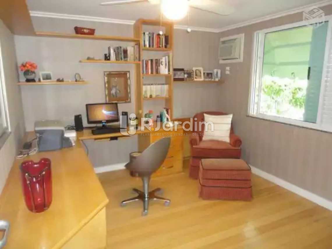 Conheça sala de tv do imóvel - Casa em Condomínio À Venda Rua Zeno Zani,Barra da Tijuca, Zona Oeste - Barra e Adjacentes,Rio de Janeiro - R$ 4.300.000 - LACN40008 - 9 sala de tv - Casa em Condomínio À Venda Rua Zeno Zani,Barra da Tijuca, Zona Oeste - Barra e Adjacentes,Rio de Janeiro - R$ 4.300.000 - LACN40008 - 9