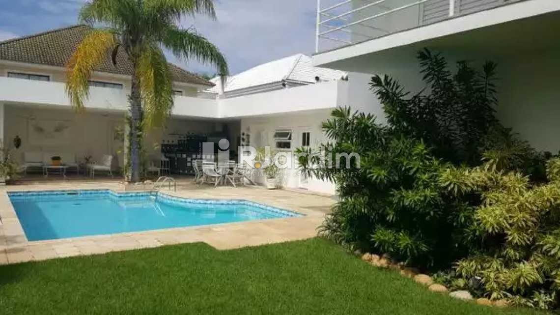Conheça Piscina do imóvel - Casa em Condomínio À Venda Rua Zeno Zani,Barra da Tijuca, Zona Oeste - Barra e Adjacentes,Rio de Janeiro - R$ 4.300.000 - LACN40008 - 4 Piscina - Casa em Condomínio À Venda Rua Zeno Zani,Barra da Tijuca, Zona Oeste - Barra e Adjacentes,Rio de Janeiro - R$ 4.300.000 - LACN40008 - 4