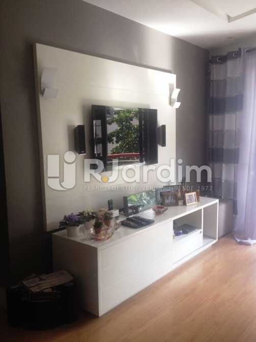 Conheça sala do imóvel - Apartamento Lagoa 2 Quartos Garagem - LAAP20861 - 8 sala - Apartamento Lagoa 2 Quartos Garagem - LAAP20861 - 8