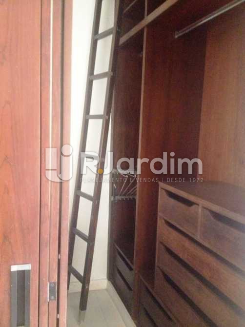 Conheça Closet da suíte do imóvel - Apartamento À VENDA, Fonte da Saudade, Lagoa, Rio de Janeiro, RJ - LAAP31173 - 14 Closet da suíte - Apartamento À VENDA, Fonte da Saudade, Lagoa, Rio de Janeiro, RJ - LAAP31173 - 14