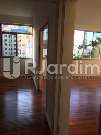 Conheça Quarto1 e ala com passagem do imóvel - Apartamento À VENDA, Leblon, Rio de Janeiro, RJ - LAAP31179 - 9 Quarto1 e ala com passagem - Apartamento À VENDA, Leblon, Rio de Janeiro, RJ - LAAP31179 - 9