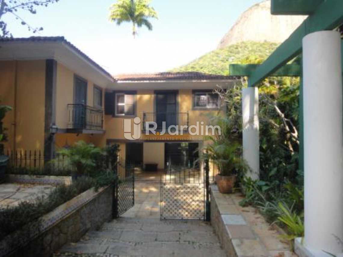 Conheça entrada do imóvel - Casa Gávea, Zona Sul,Rio de Janeiro, RJ À Venda, 5 Quartos, 1000m² - LACA50016 - 4 entrada - Casa Gávea, Zona Sul,Rio de Janeiro, RJ À Venda, 5 Quartos, 1000m² - LACA50016 - 4