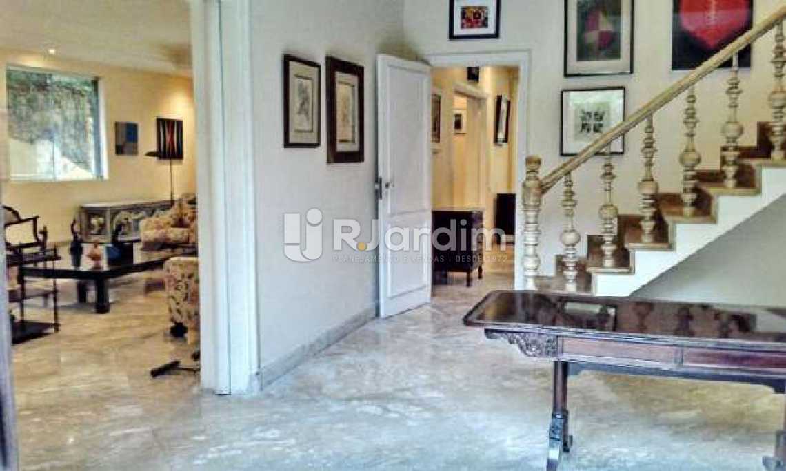 Conheça Salões ( 1 piso ) do imóvel - Casa Gávea, Zona Sul,Rio de Janeiro, RJ À Venda, 5 Quartos, 1000m² - LACA50016 - 18 Salões ( 1 piso ) - Casa Gávea, Zona Sul,Rio de Janeiro, RJ À Venda, 5 Quartos, 1000m² - LACA50016 - 18