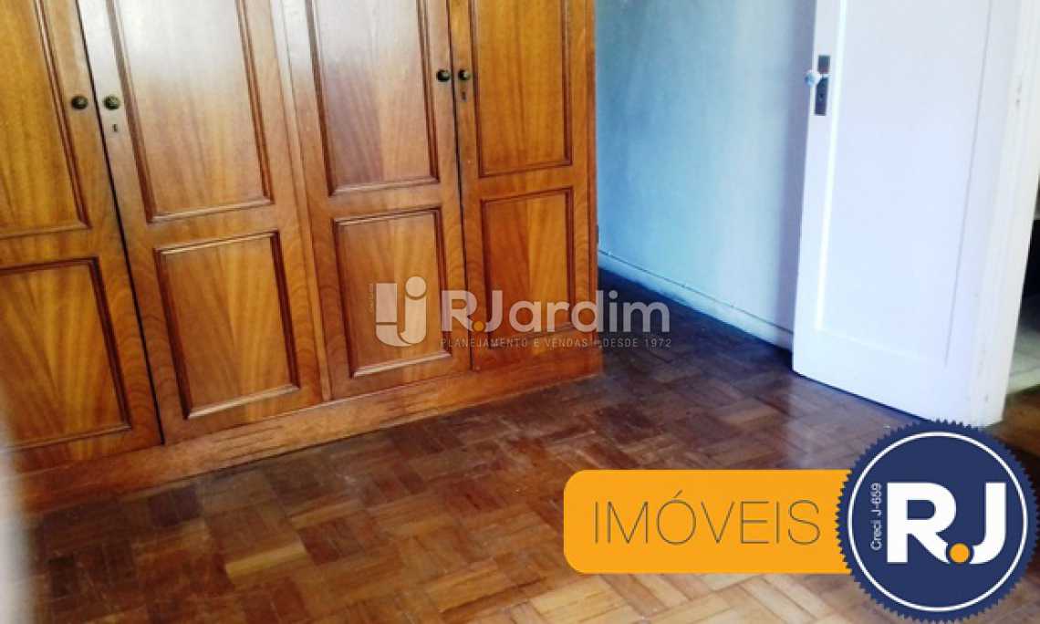 Conheça QUARTO COM ARMÁRIOS do imóvel - Imóveis Compra e Venda Laranjeiras 1 Quarto - LAAP10209 - 20 QUARTO COM ARMÁRIOS - Imóveis Compra e Venda Laranjeiras 1 Quarto - LAAP10209 - 20
