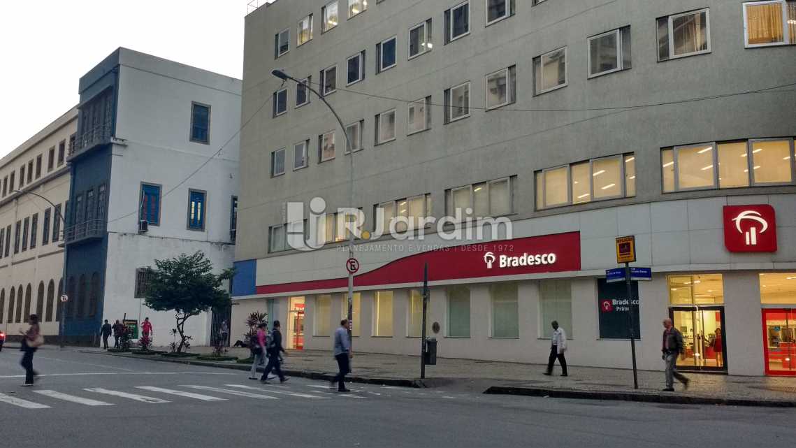 Conheça Serviço - Banco do imóvel - Sala Comercial Centro Compra Venda Imóveis - LASL00115 - 29 Serviço - Banco - Sala Comercial Centro Compra Venda Imóveis - LASL00115 - 29