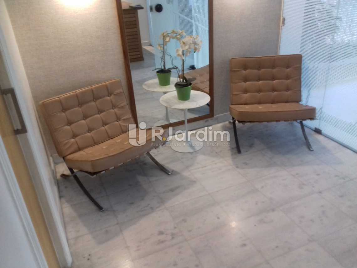 Conheça Portaria Reformada do imóvel - Apartamento À VENDA, Leblon, Rio de Janeiro, RJ - LAAP31217 - 17 Portaria Reformada - Apartamento À VENDA, Leblon, Rio de Janeiro, RJ - LAAP31217 - 17