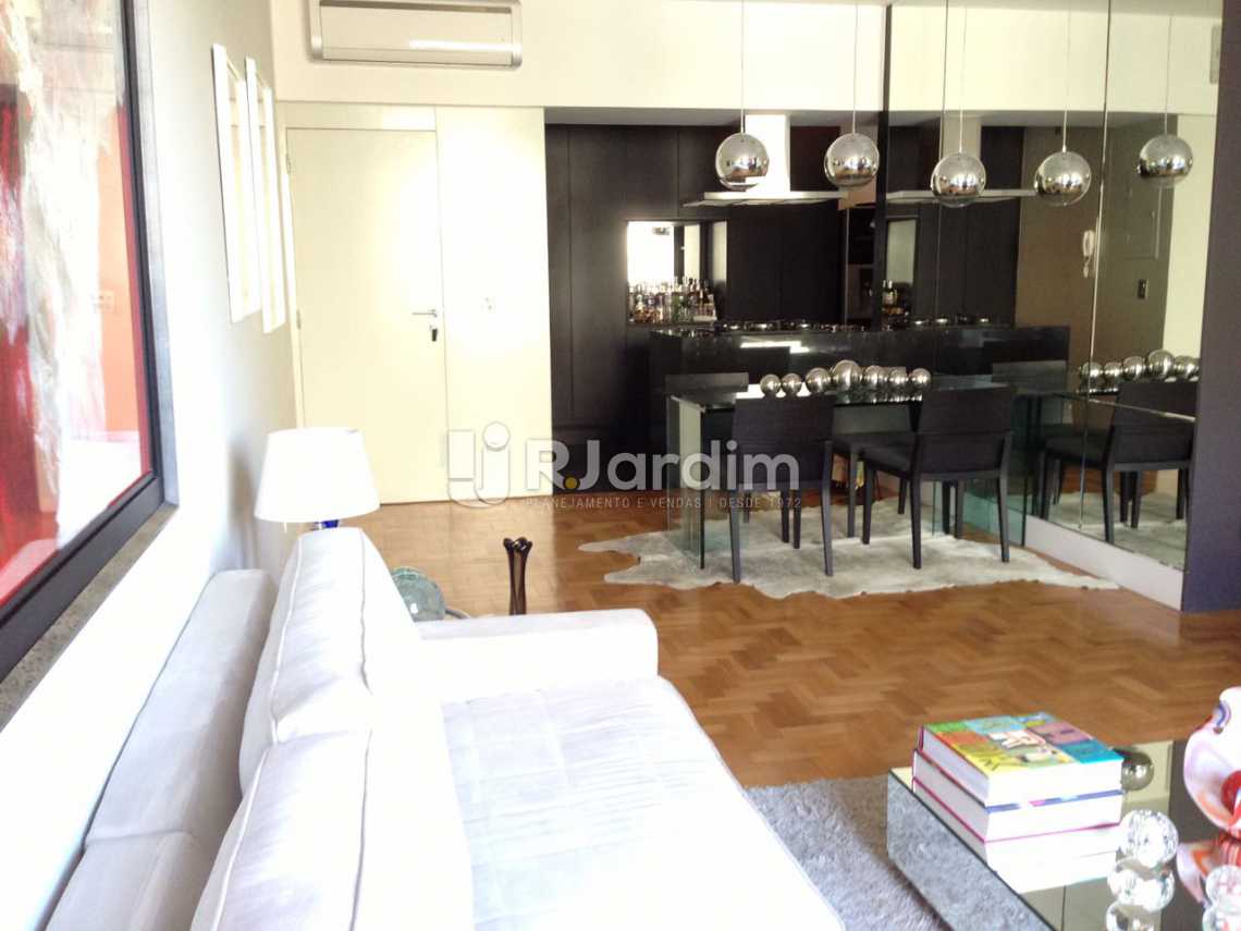 Conheça Sala com vista para cozinha do imóvel - Apartamento Residencial Copacabana - LAAP31241 - 3 Sala com vista para cozinha - Apartamento Residencial Copacabana - LAAP31241 - 3