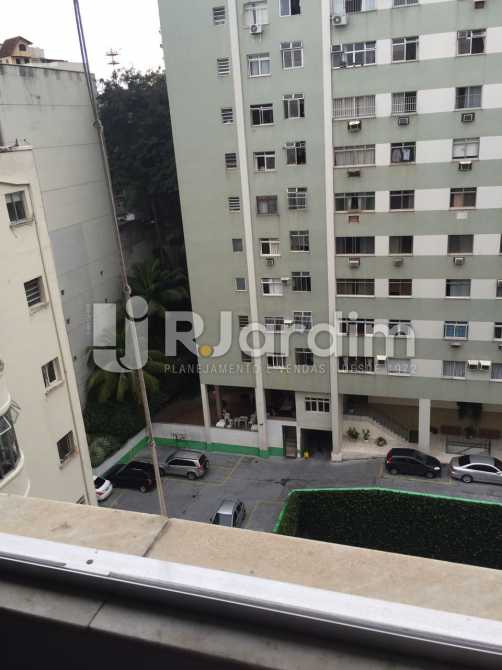Conheça vista externa 2° Qto fundos do imóvel - Apartamento Residencial Copacabana - LAAP31241 - 23 vista externa 2° Qto fundos - Apartamento Residencial Copacabana - LAAP31241 - 23